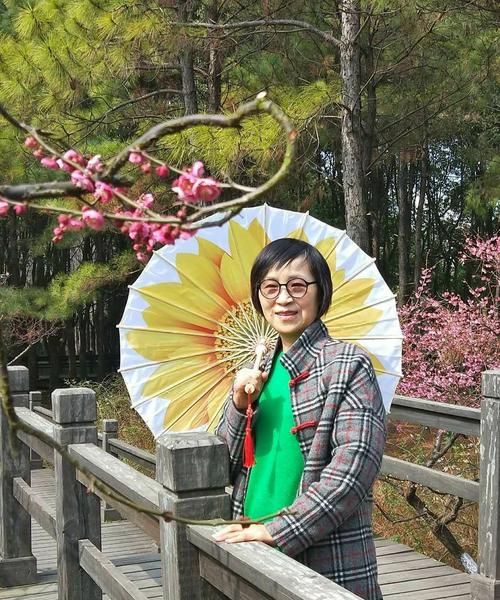 笑靥如花的靥是什么意思啊
