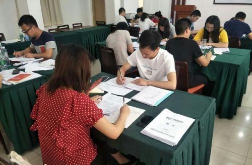国家公务员考试辅导培训班(国家公务员考试辅导班)-第2张图片-