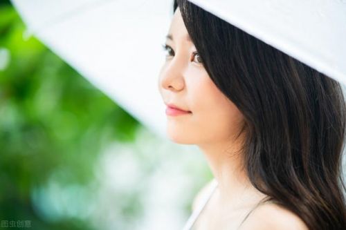 清香木为什么老掉叶打一生肖(清香木为什么老掉叶表示什么生肖)-第2张图片-