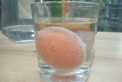 ​白醋泡鸡蛋要泡多久,醋泡鸡蛋要泡多长时间才可以