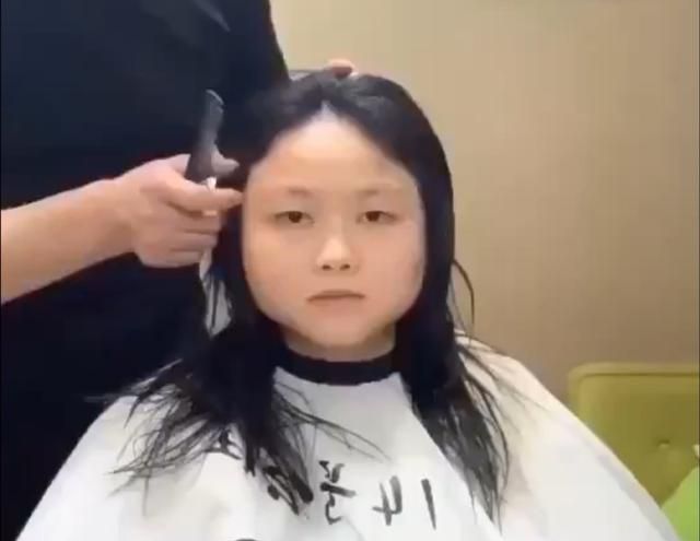 长圆脸，头发较为蓬松但脸型是长圆脸的 要不要去做柔顺？图8