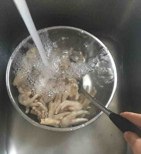 卤鸡爪的制作方法和配料，王刚卤鸡爪正宗制作方法？图4