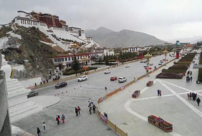 ​拉萨市海拔，拉萨的海拔有多高？拉萨正常的大气压是多少？