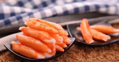 ​一般吃火锅时涮的蟹棒,涮火锅的蟹棒原材料是什么