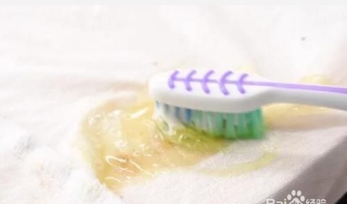 衣服上不小心弄上胶了怎么办
