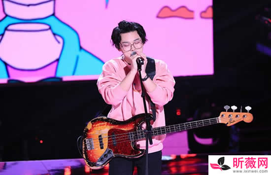抖音年少多轻狂天高欲何妄是什么歌 歌曲《那年年少》演唱者及歌词介绍