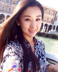 ​李小萌个人资料简介，李小萌的老公是什么人