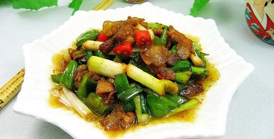 在家吃煎肉买什么配菜,盐煎肉怎么做好吃又简单视频图3
