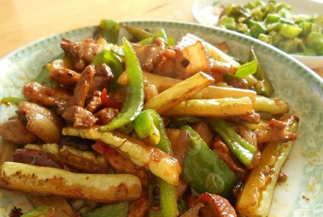 大锅菜盐煎肉放什么配菜好吃
