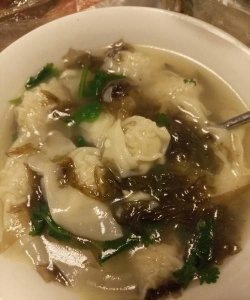 ​混沌皮子有点小黑点还能吃吗，买馄饨皮放冰箱冷藏，第二天有黑点，问制作商说
