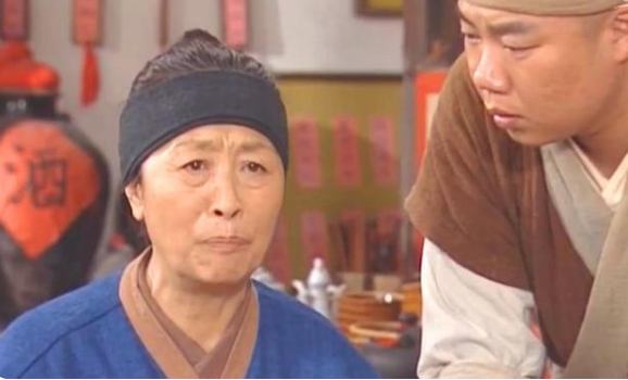 张少华为何被称为“先生”