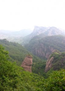 ​冠豸山怎么读（冠豸山的拼音）