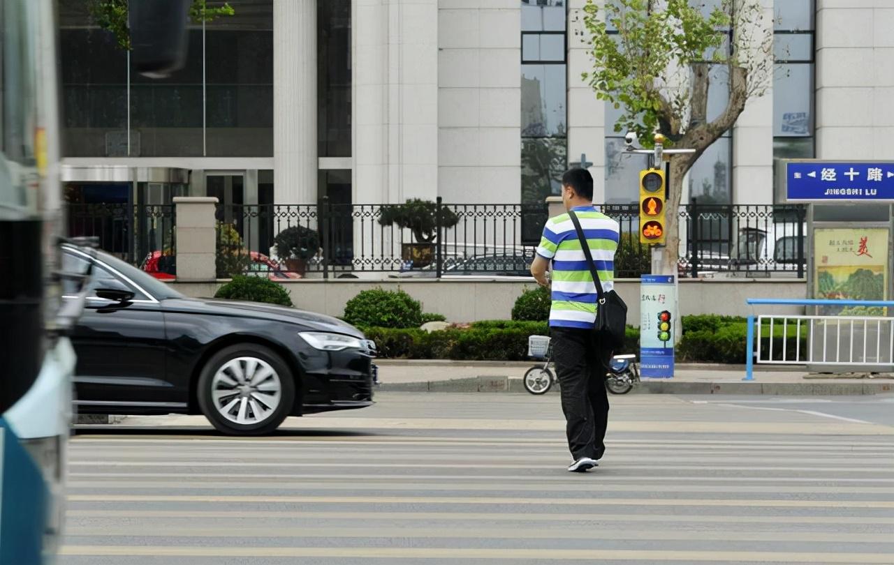 闯红灯可能不被电子抓拍到（闯红灯没被拍到的概率）
