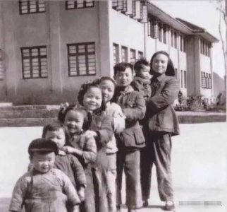 ​孟晚舟的老公刘晓忠身高多少(孟晚舟的老公不是外国人嘛)