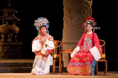 ​黄梅戏《女驸马》故事简介（女驸马历史故事来源）