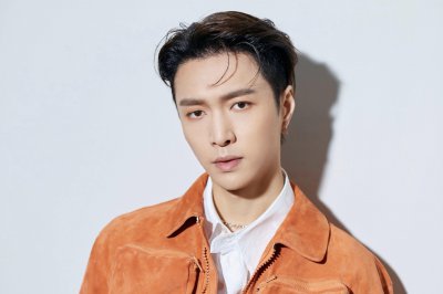 ​张艺兴新歌怒怼黑粉，将恶评做歌词，用《苦行僧》比喻自己内心