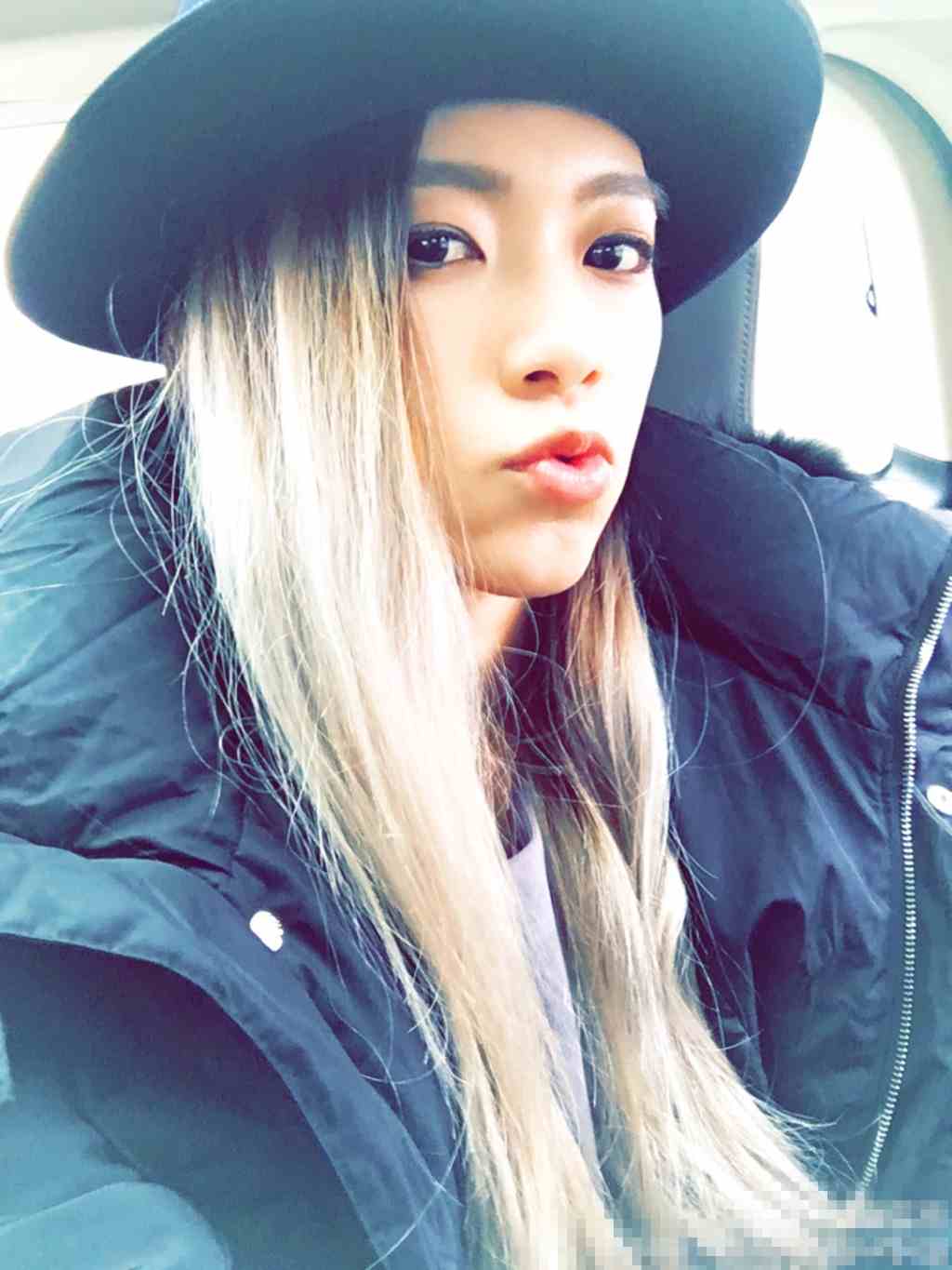 假小子张芸京摇身一变成为女神，长发飘飘没有一点违和感！