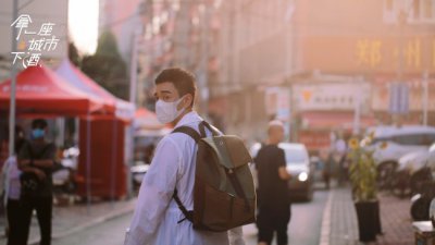 ​李光洁《拿一座城下酒》收官玉盘珍馐探寻人生百味