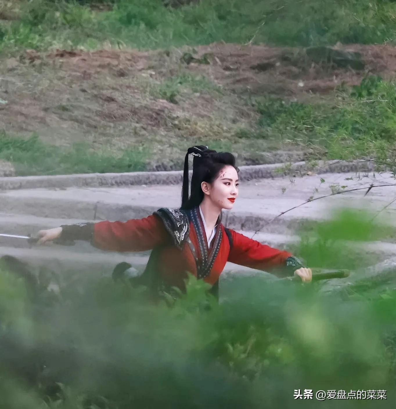 路透图的内卷大战：白鹿大气，赵丽颖侠气，刘诗诗卷土归来