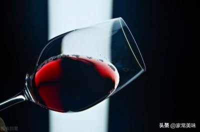 ​红酒怎么选(红酒过期了怎么处理)