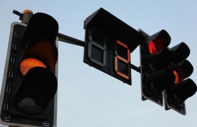 ​宁波闯红灯扣几分罚多少钱(2023年闯红灯不再扣6分)