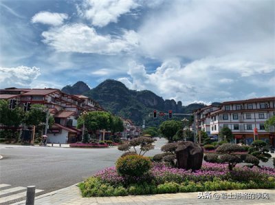 ​武夷山在哪里的（武夷山是闽、赣两省共享之山）