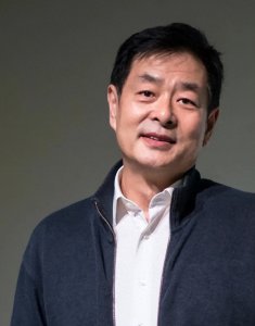 ​濮存昕：子承父业，弟弟和父亲接连去世，用爱撑起母亲的晚年生活