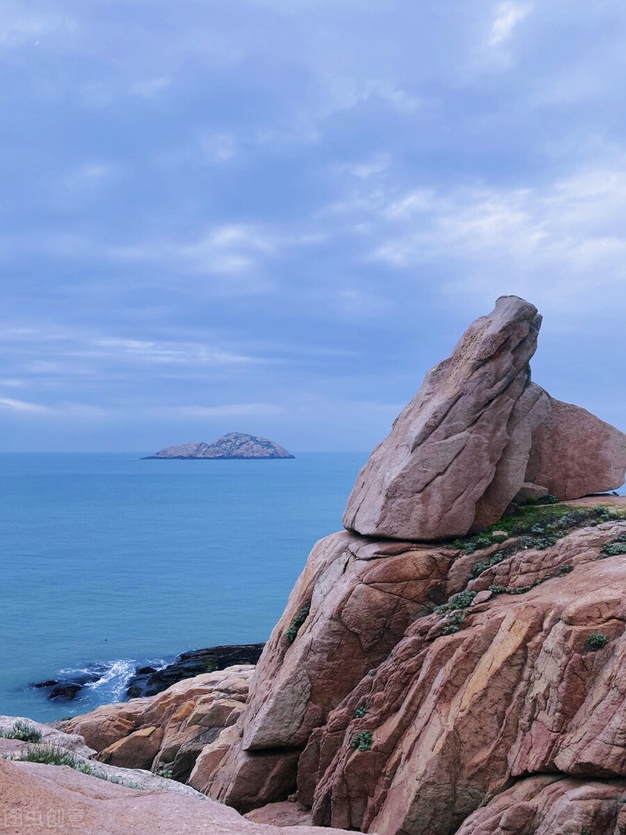 月旅游国内最佳去处（四月，值得一去的10个旅行地，草正香，花正艳，风正柔，日正暖）"