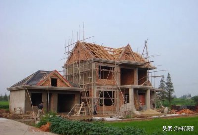 ​农村违章建筑能强拆吗涉及违建吗(已经在耕地上建好的房子，会强制拆除吗？)