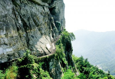 ​雁荡山攻略必去景点（奇峰怪石、古洞石室、飞瀑流泉，雁荡山必到11地）