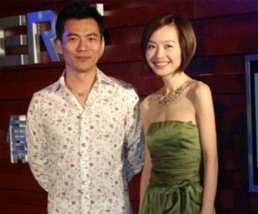 ​陈鲁豫老公，鲁豫有约挨打(鲁豫在节目中被打)