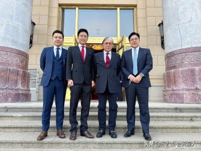 ​霍家四父子的合照(让人看到了霍家和其他港圈豪门的差距)