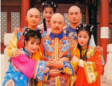 ​林心如为什么被踢出娱乐圈(网友说容嬷嬷当年扎的都是坏人？尔康当年究竟受了多