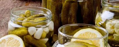 ​泡菜用白酒还是料酒腌制好吃 腌泡菜要放白酒吗