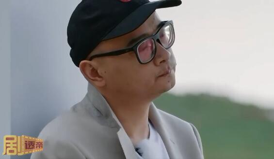 傅首尔老公老刘是干什么的