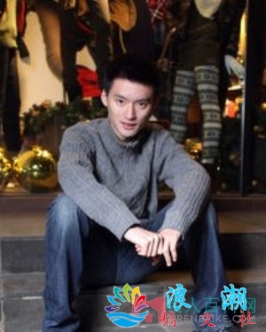 杜歆越人物海报