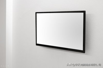 ​显示器白屏是哪里坏了（显示器老是黑一下屏又恢复了）