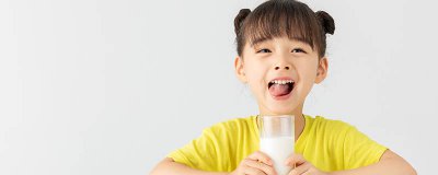 ​过期牛奶能否给草莓施肥 过期牛奶可以施肥吗