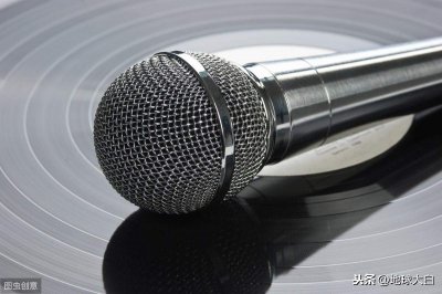 ​“live performance”这里的“live”作何解呢，你知道吗？