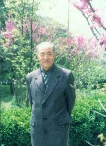 ​教育头条栏目 《教育头条》