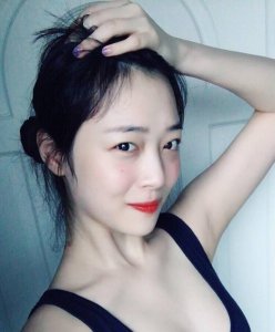 ​崔雪莉烤鳗鱼配音内容是什么雪莉鳗鱼照片是在向大家求救吗