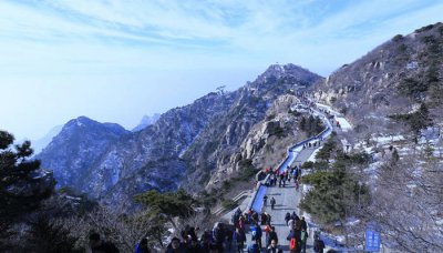 ​泰山第一届登山节哪一年 几月份登泰山