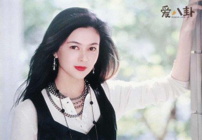 ​两个高尔夫球多少厘米关之琳高尔夫球有多大