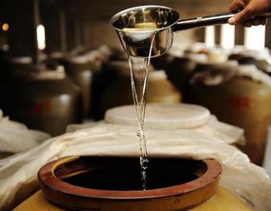 ​埋白酒用什么土(白酒为什么不能埋土里)