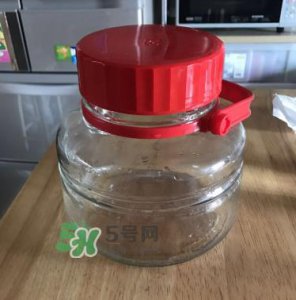 ​自制青梅酒的做法 青梅酒泡多久可以喝？
