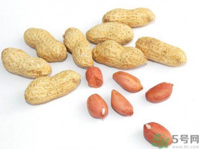 ​花生可以美白牙齿吗？怎么用花生美白牙齿？