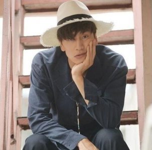 ​李光洙女朋友是谁？李光洙女朋友和李光洙怎么在一起的？