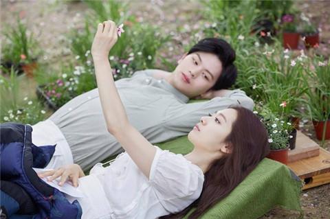第一次和女生约会怎么做才能牵手2