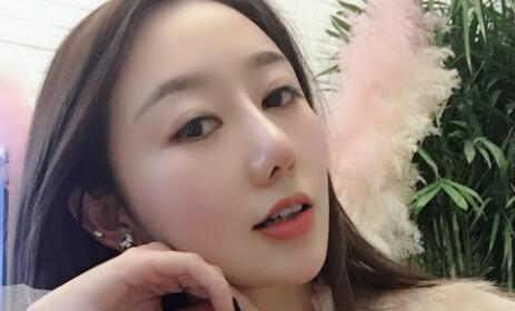 女生说自己丑怎么回答高情商三