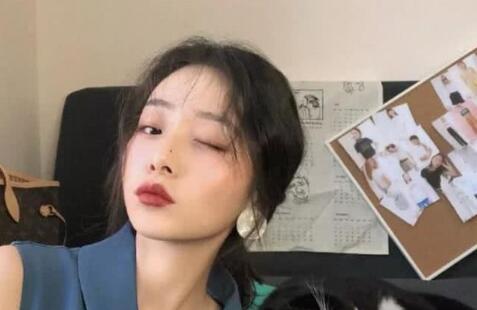 女生说自己丑怎么回答高情商二